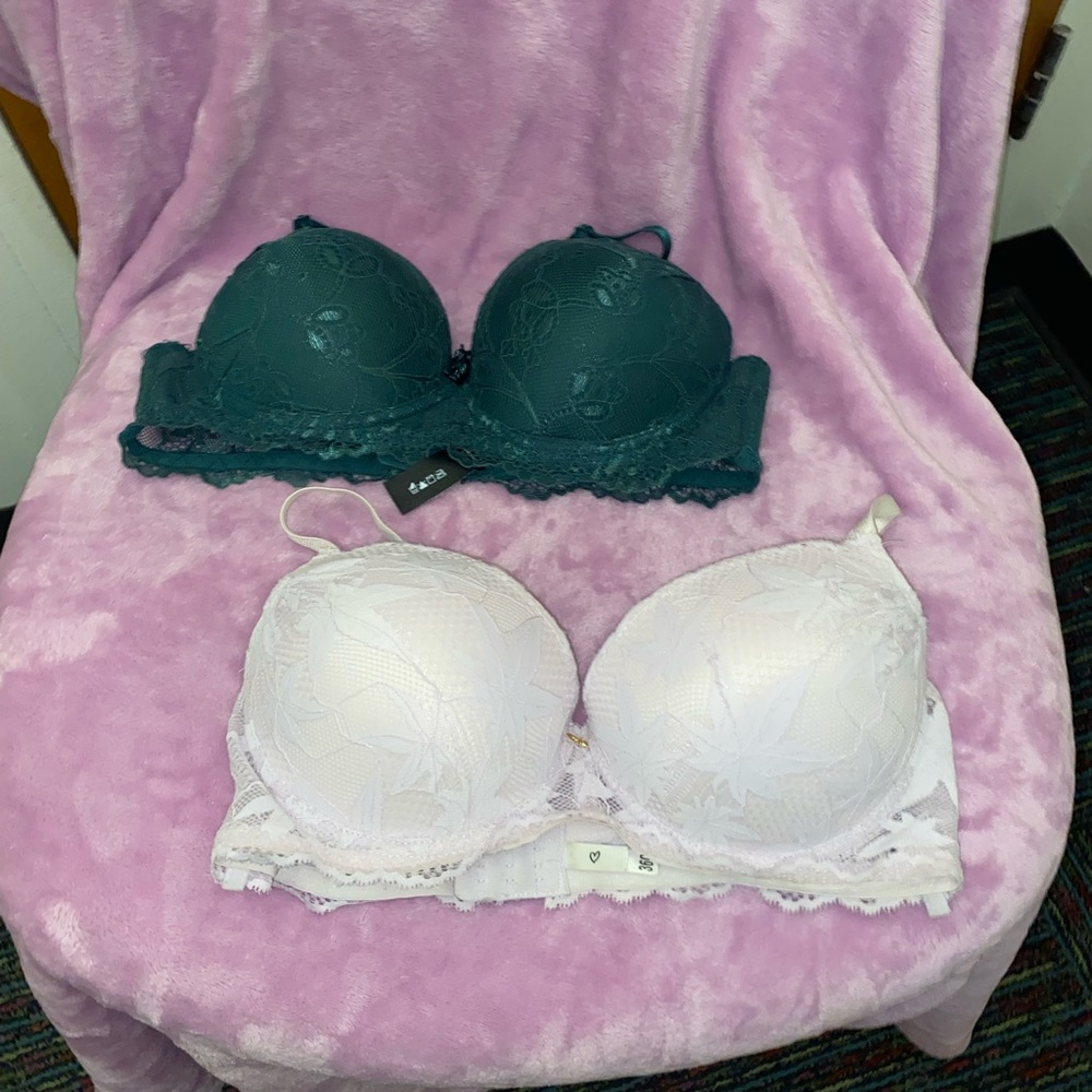 Bra set/ Never used